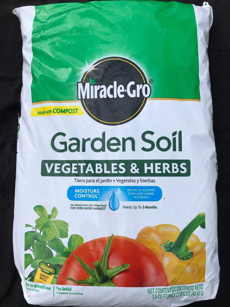 Miracle Gro Garden Soil Vegetables Herbs 1 5 Cuft Chuck Hafner S Farmers Market Garden Center Syracuse Ny